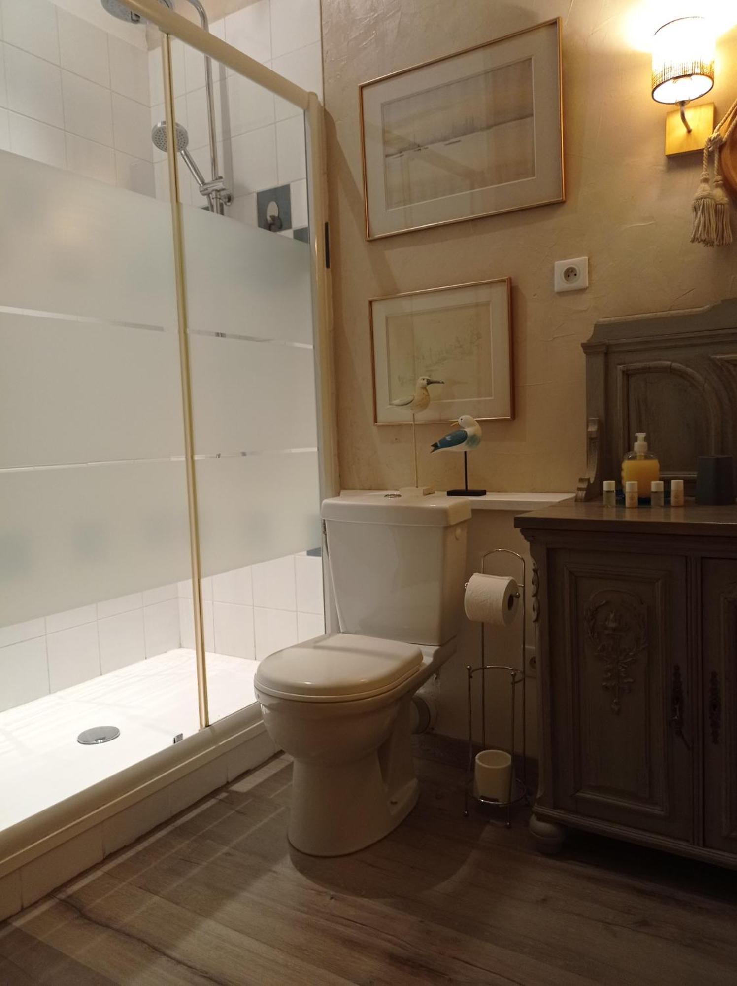 Le Chateau De Roquebere Condom Bagian luar foto